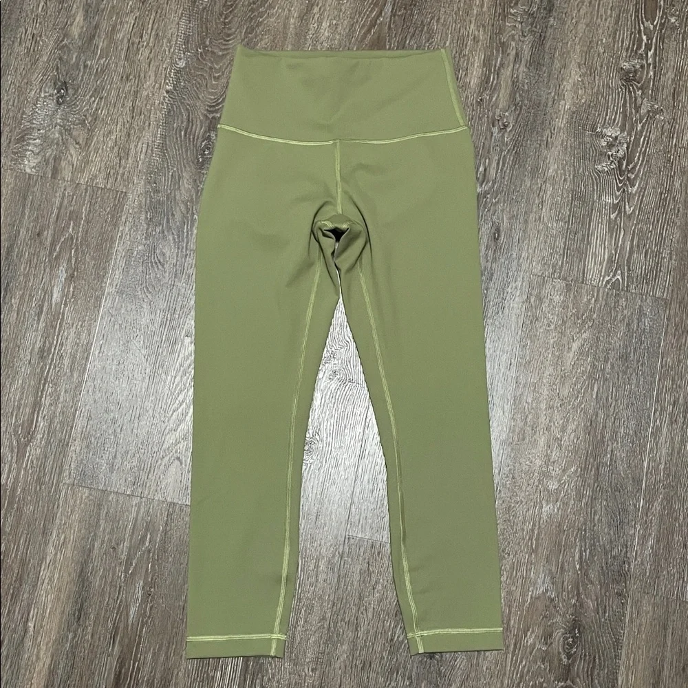EUC Lululemon Bronze Green Set. Size 6 - Picture 4 of 11